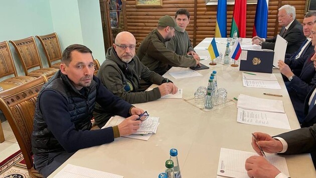 Bellingcat: Three delegates in talks between Ukraine and Russia could have been poisoned with chemical weapons