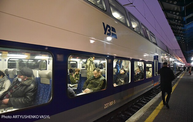 Russian military fires on Kyiv-Ivano-Frankivsk evacuation train