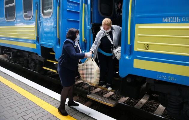 Ukrzaliznytsia has published a schedule of evacuation trains for today