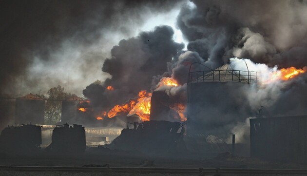 In the Kiev region as a result of enemy shelling, a fire broke out at an oil depot