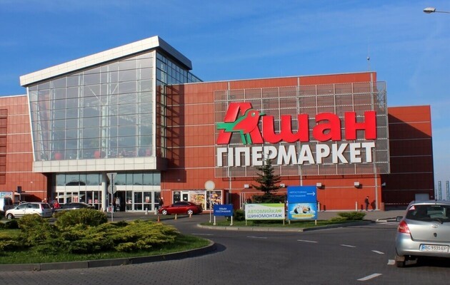 Auchan remains working in Russia, despite Zelensky's calls