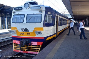 In Ukraine, the movement of suburban trains in five directions is resumed