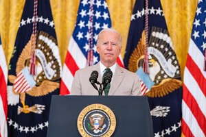 Biden signed a law to stop oil imports from Russia to the United States