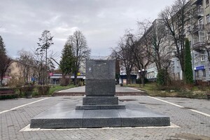 A monument to Pushkin was dismantled in Ternopil