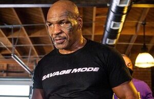 Mike Tyson beat a drunk passenger on a plane for provocative behavior