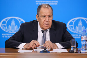 Russian Foreign Minister Sergei Lavrov again threatened a nuclear attack