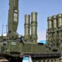 In Belarus, a convoy of S-300 missile systems follows the Ukrainian border