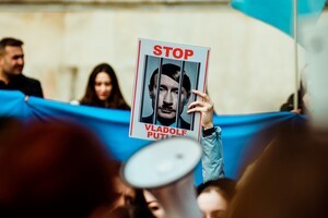 Petition for tribunal over Putin and accomplices gathers 1.7 million signatures out of 2 million needed