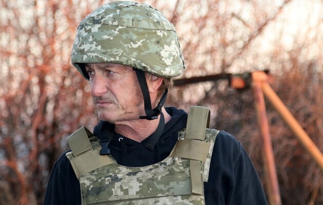 Actor Sean Penn called on billionaires to attack fighters for Ukraine