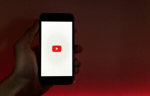 The State Duma wants to “confiscate and nationalize” YouTube