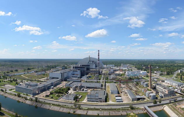 Leaving the Chernobyl zone, the occupiers stole spoons, forks, kettles, computers, coffee makers