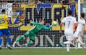 Lunin played a full match for Real Madrid and fought back a penalty