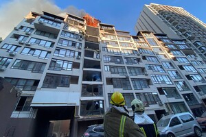 In the “lined” house in Kiev three floors are destroyed, there are victims