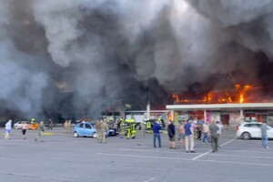 There were more than a thousand civilians in the Kremenchuk shopping center – Zelensky