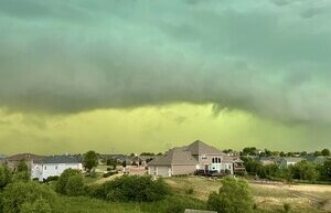 The sky over the USA turned green: what caused an unusual phenomenon