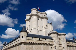 In France, Russians were forbidden to visit the Vincennes Castle, where the archives of the Ministry of Defense – mass media are stored