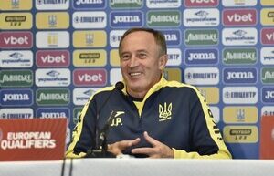 Russia demands disqualification of Petrakov, the head coach of the Ukrainian football team