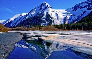 More and more lakes with “boiling” methane on the surface are appearing in Alaska